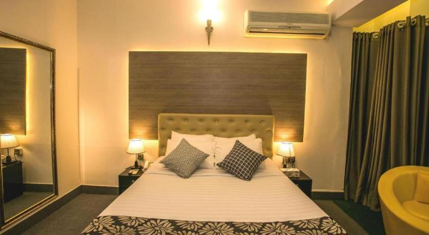 Tropical Daisy Hotel Dhaka Buitenkant foto